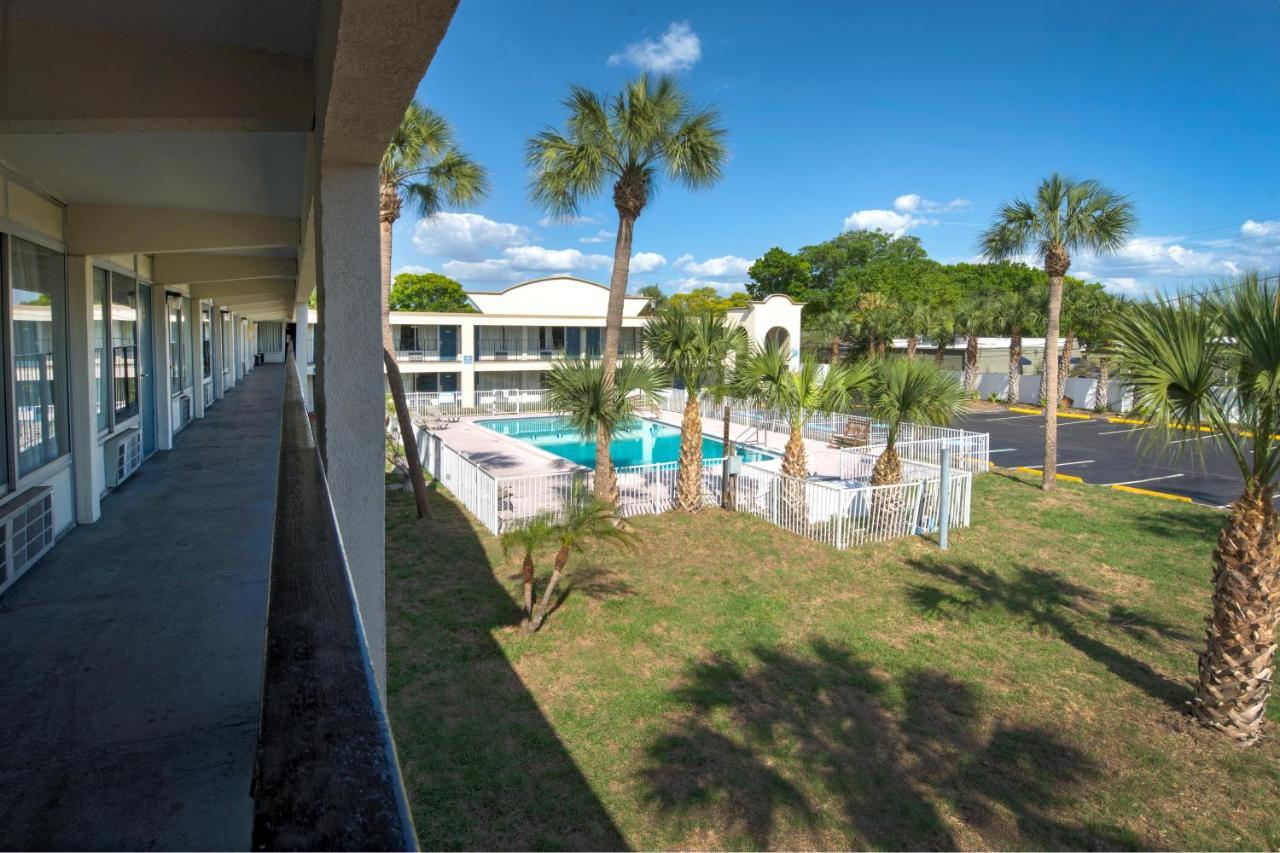 Bayside Inn Pinellas Park - Clearwater Zewnętrze zdjęcie